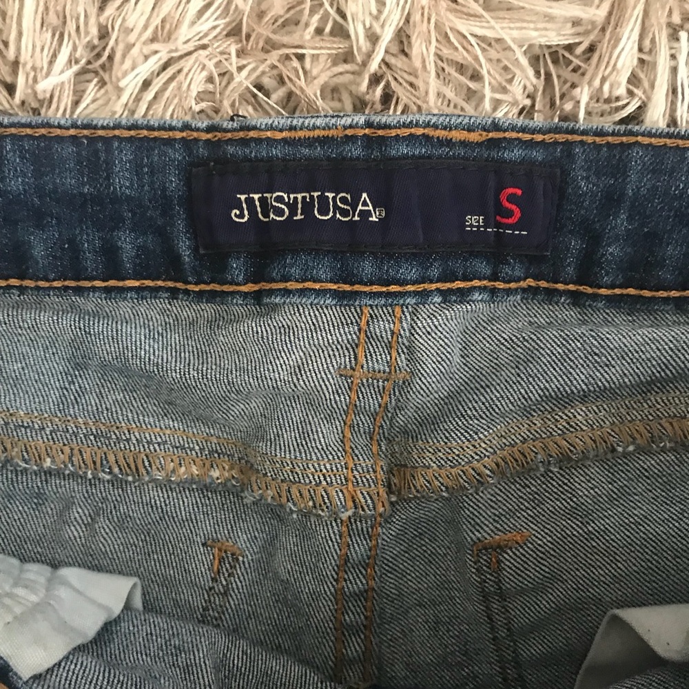 Shorts - Picture 2 of 3